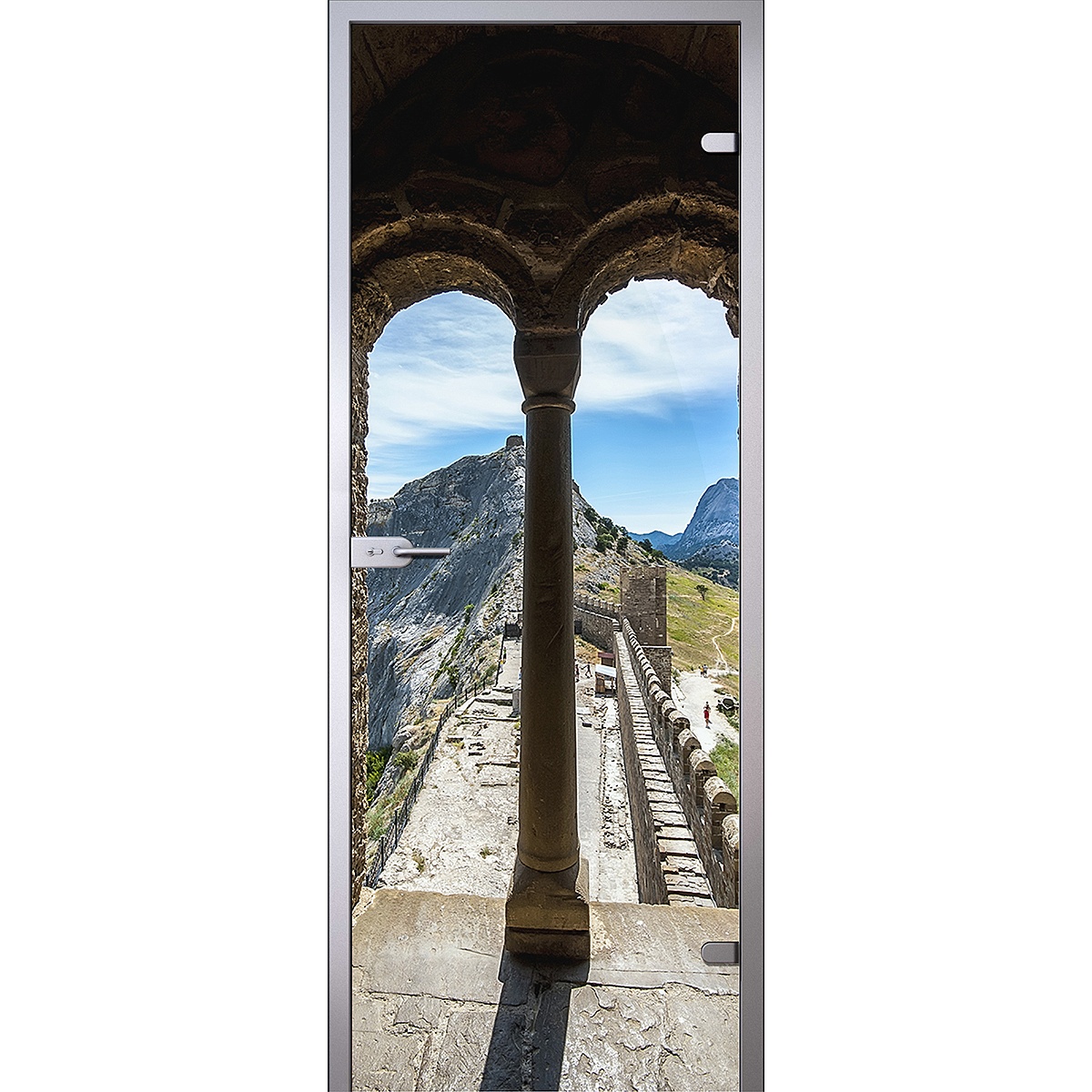 Дверь Старая Генуэзская крепость в Крыму D_594029636 превью слайда 1