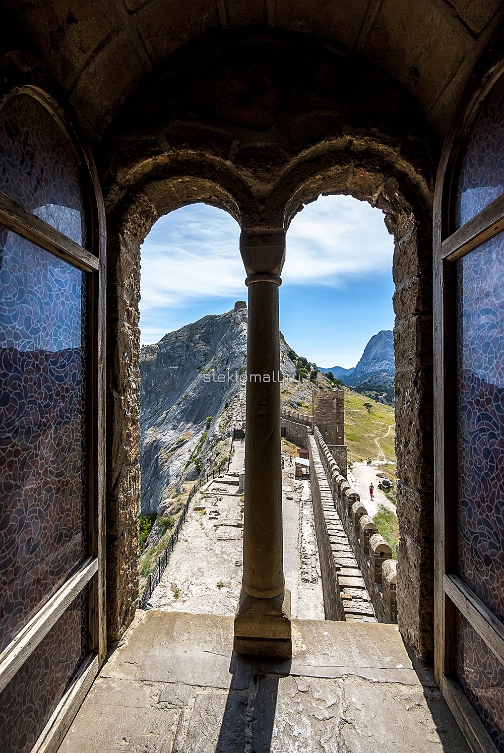 Дверь Старая Генуэзская крепость в Крыму D_594029636 превью слайда 2