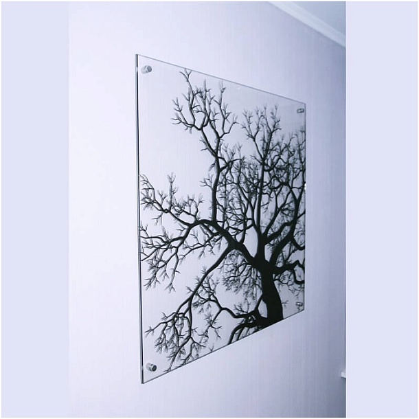 Картина на стекле - Дерево слайд 1